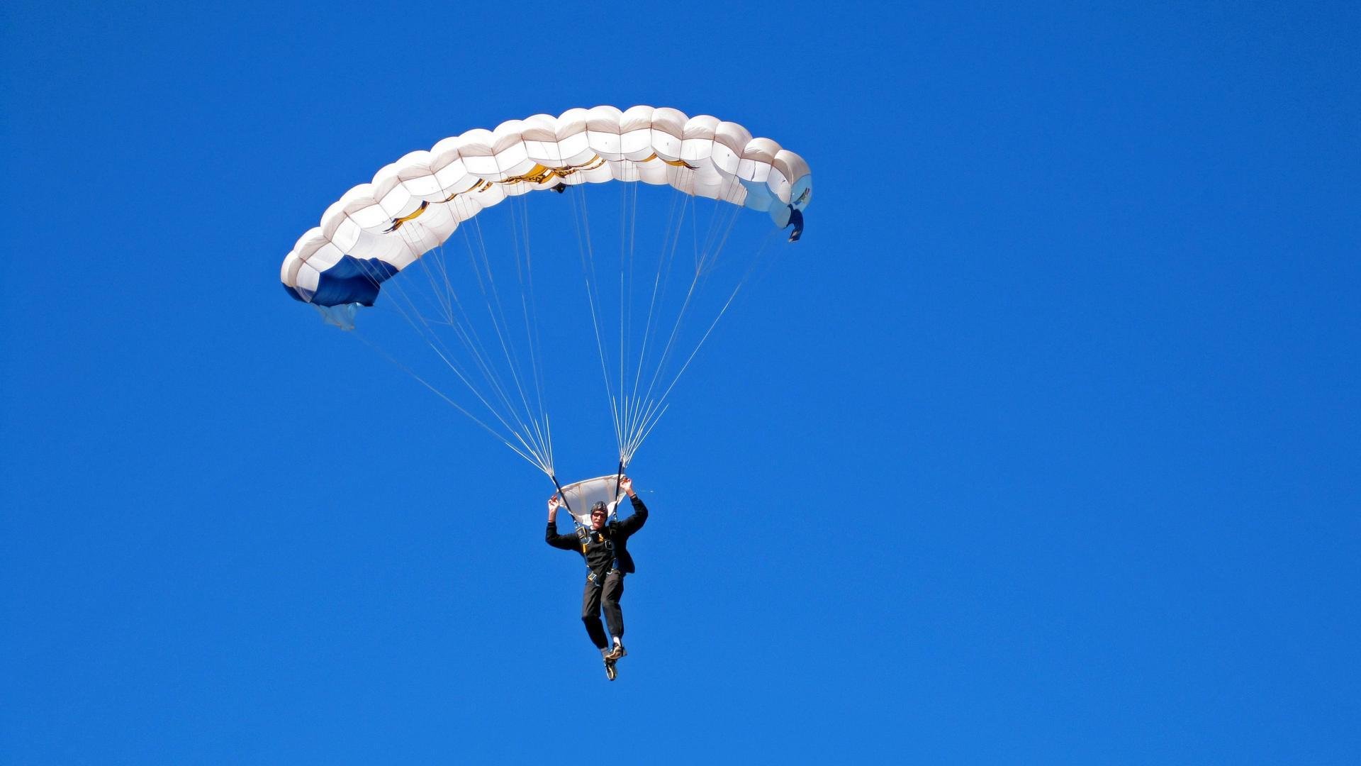 大事回顾：F1史上无法忘怀的精彩瞬间，f1各种记录