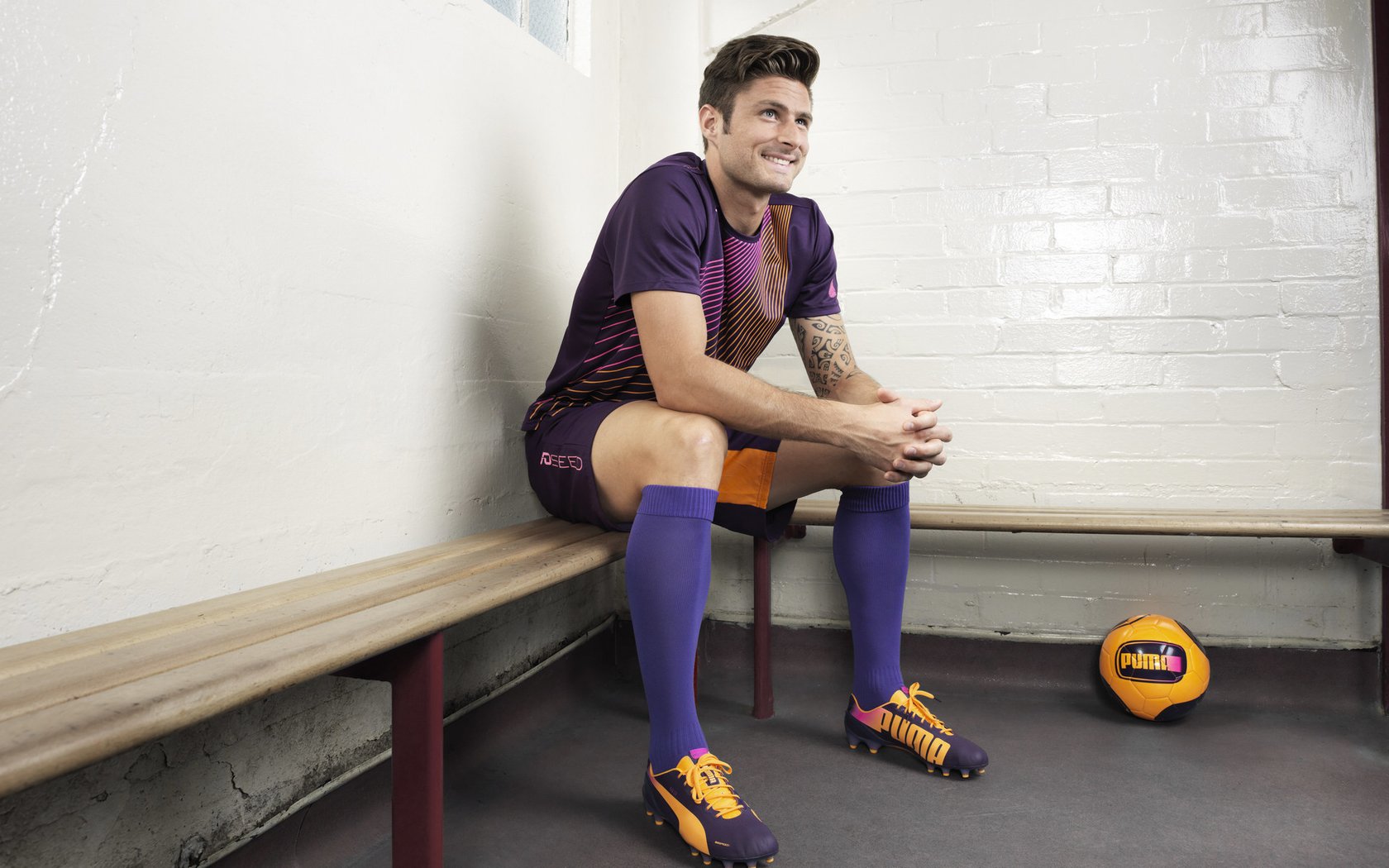 开云官方-法甲倍感压力，球迷反应热烈，2022法甲比赛用球